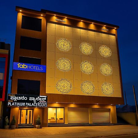 Fabhotel Platinum Palace - Nr Magadi Main Road Bengalúr Exteriér fotografie
