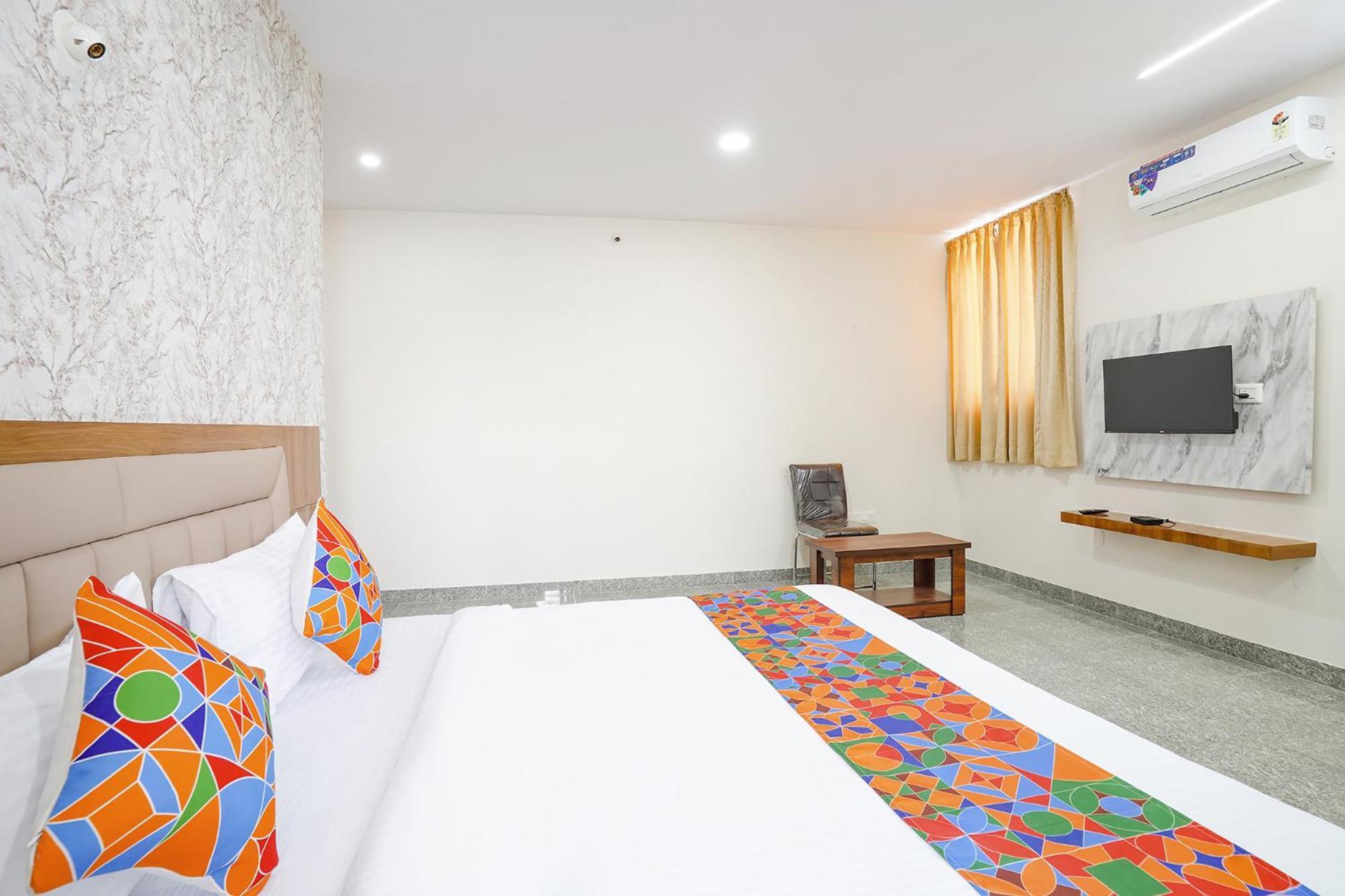 Fabhotel Platinum Palace - Nr Magadi Main Road Bengalúr Exteriér fotografie