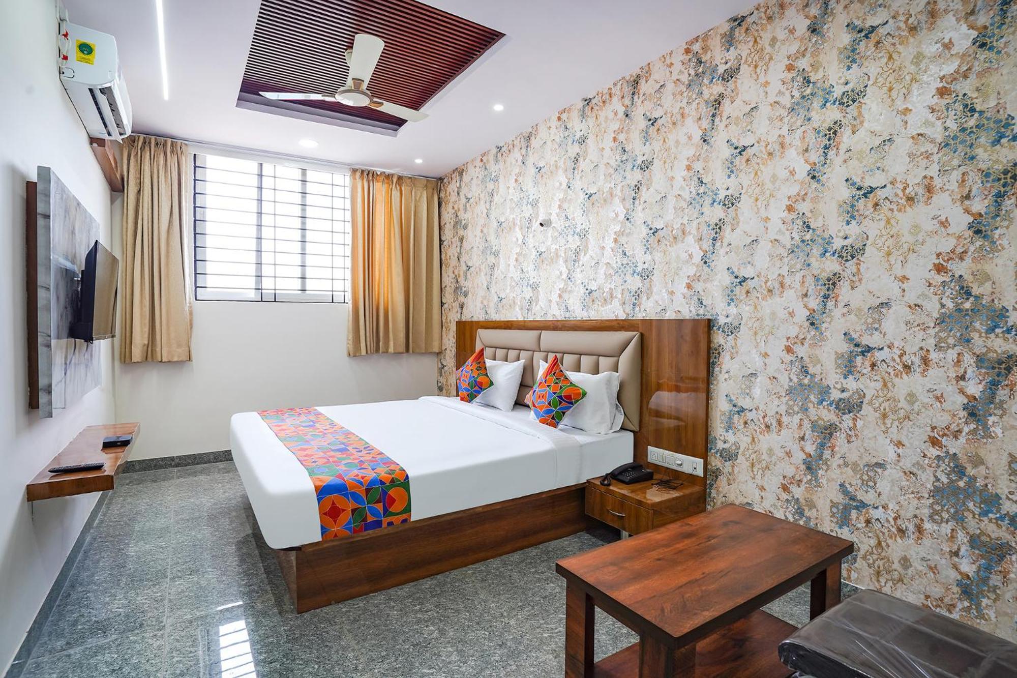 Fabhotel Platinum Palace - Nr Magadi Main Road Bengalúr Exteriér fotografie