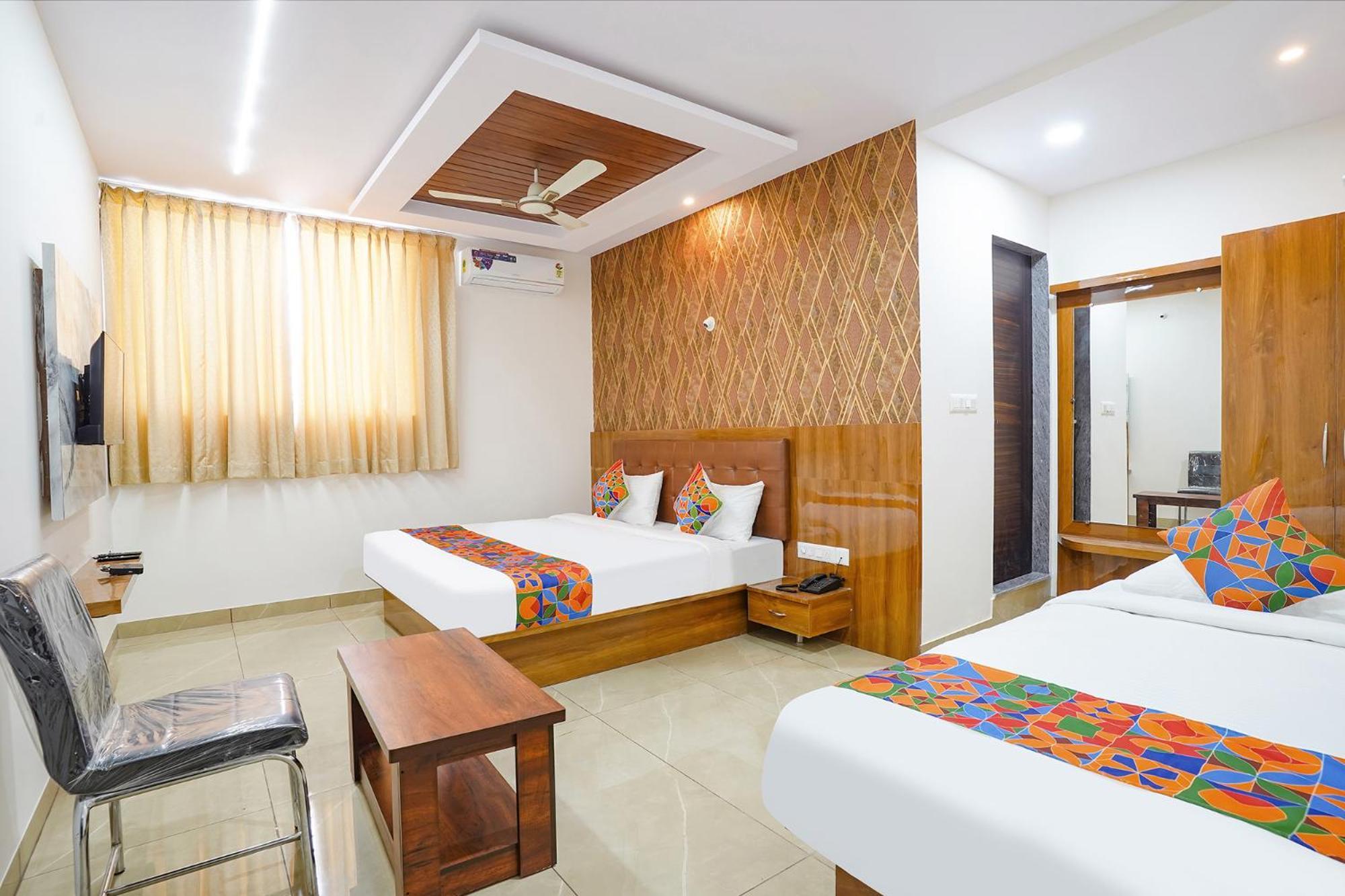 Fabhotel Platinum Palace - Nr Magadi Main Road Bengalúr Exteriér fotografie