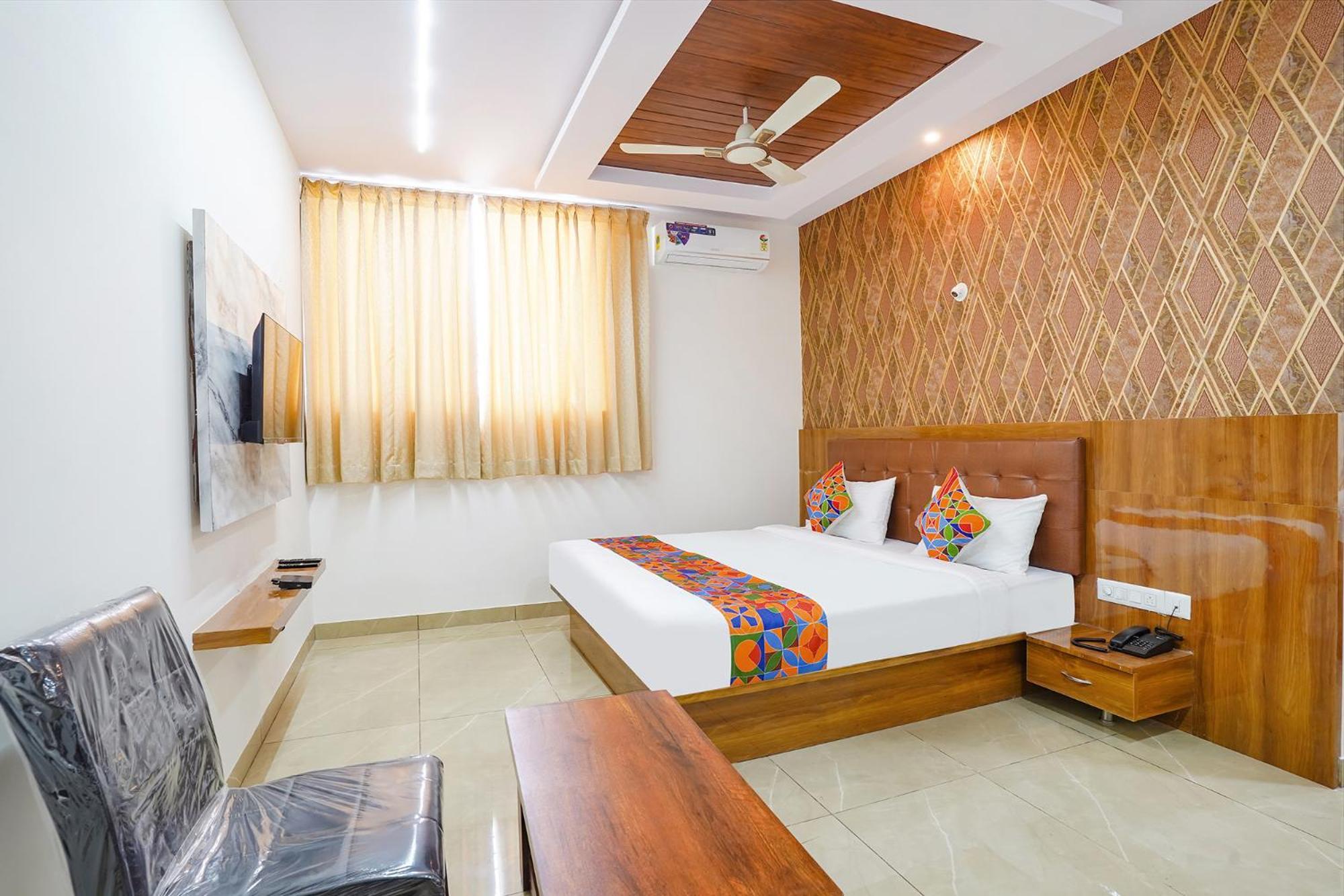 Fabhotel Platinum Palace - Nr Magadi Main Road Bengalúr Exteriér fotografie