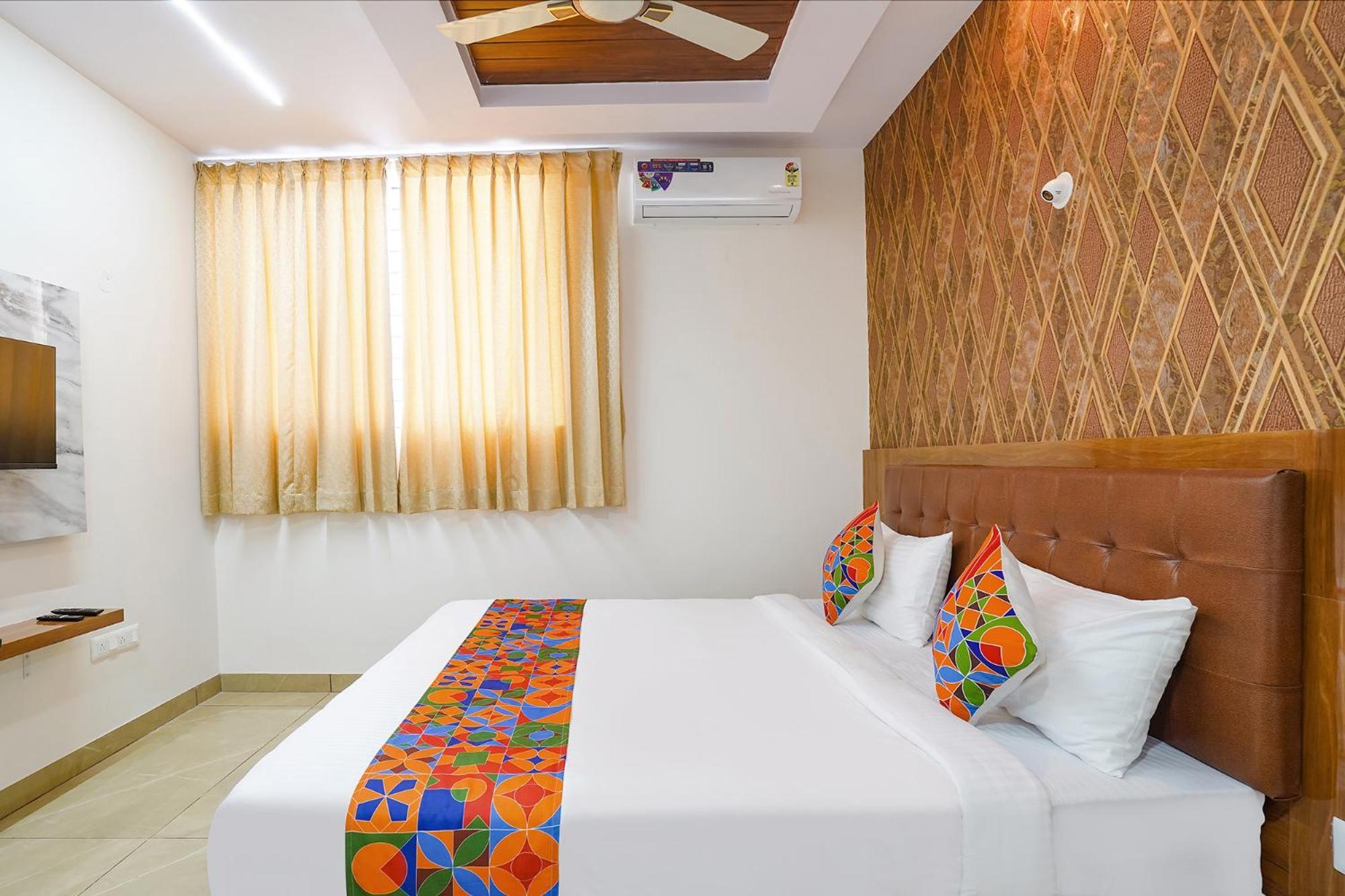 Fabhotel Platinum Palace - Nr Magadi Main Road Bengalúr Exteriér fotografie